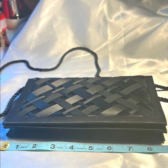 Vintage Whiting and Davis Black Satin  Weave Pattern in a Clutch Style Purse - Picture 10 of 12